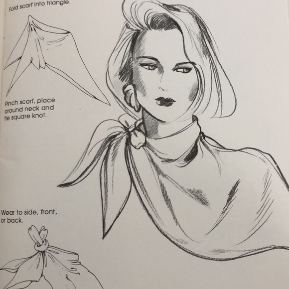 Gucci Vintage Elegant Flora Print Silk Scarf Made in Italy. Rare find. VTG - Picture 13 of 13